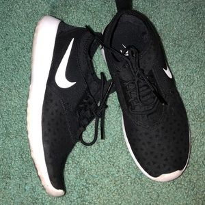 Nike women’s size 6